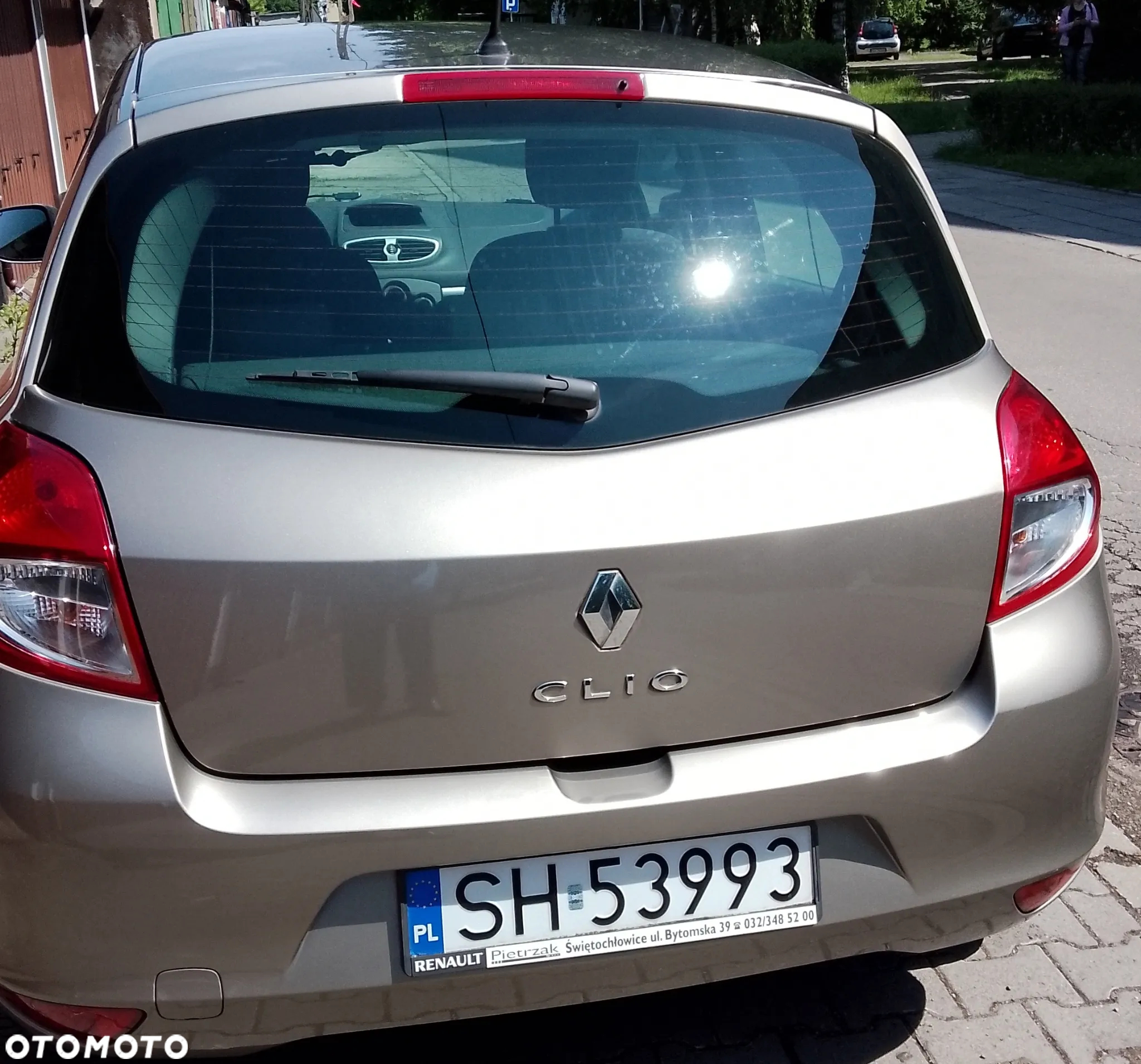 Renault Clio 1.2 16V Alize - 2