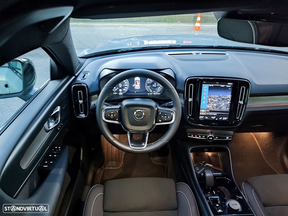 Volvo XC 40 1.5 T2 Plus Dark Auto - 6