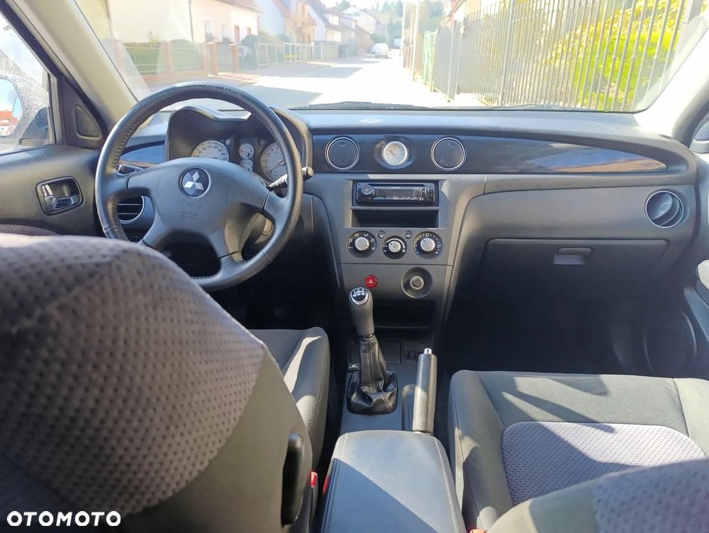 Mitsubishi Outlander 2.0 Comfort 4WD - 4