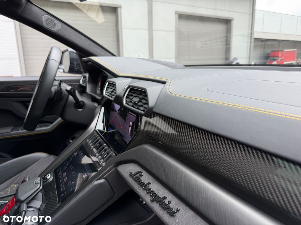 Lamborghini Urus - 31