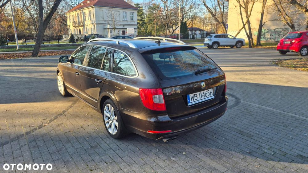 Skoda Superb 2.0 TDI Elegance - 4