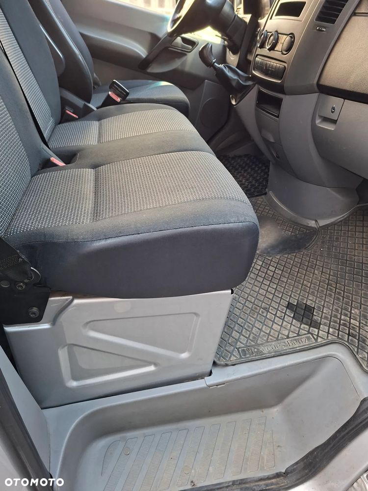 Mercedes-Benz Sprinter - 15