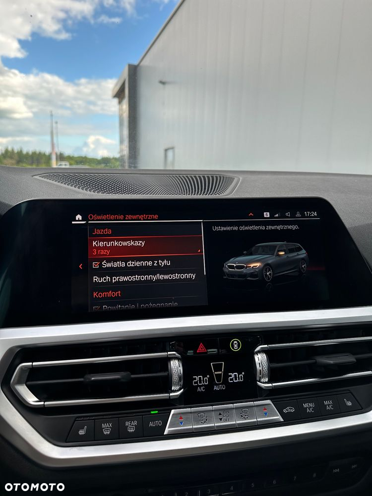 BMW Seria 3 320d Touring M Sport - 28