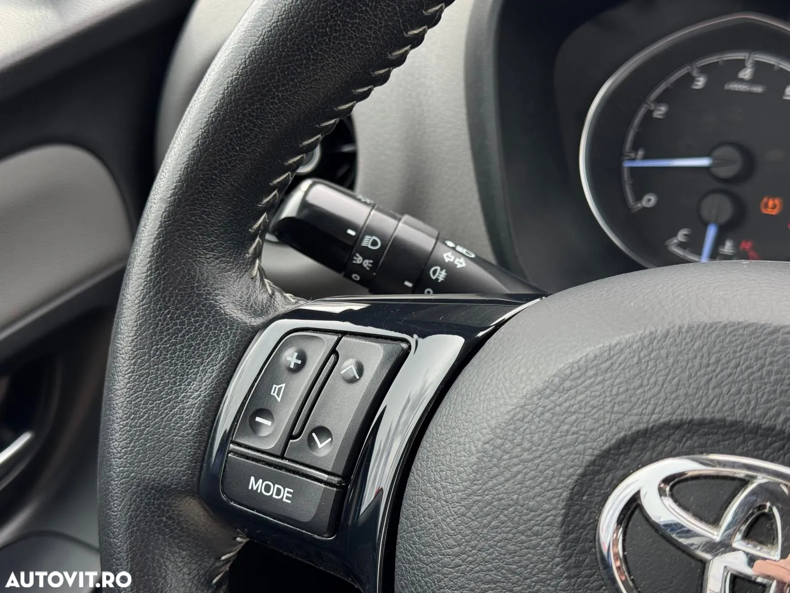 Toyota Yaris 1.0 L Eco - 31