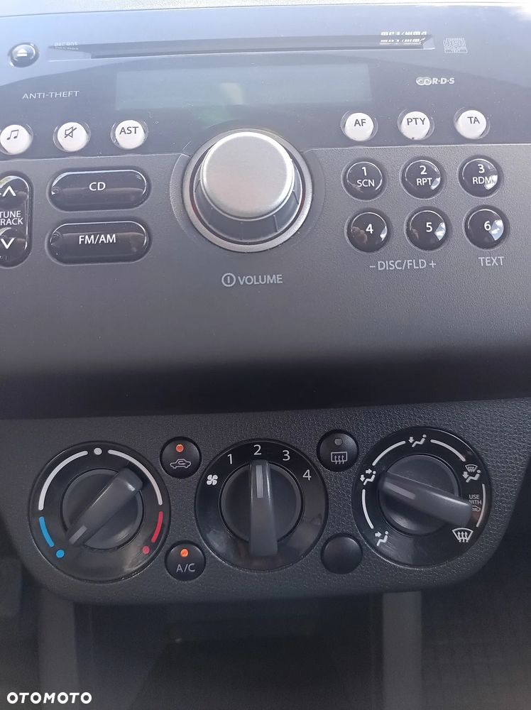 Suzuki Swift 1.3 Club dance - 21