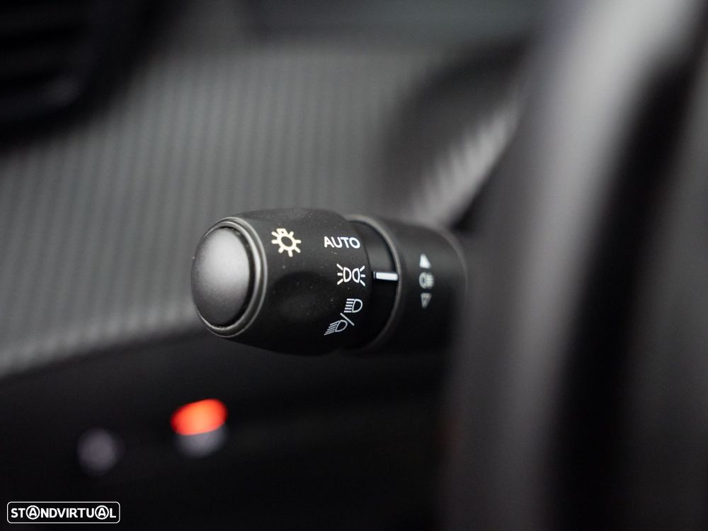 Peugeot 2008 1.2 PureTech Active Pack - 18