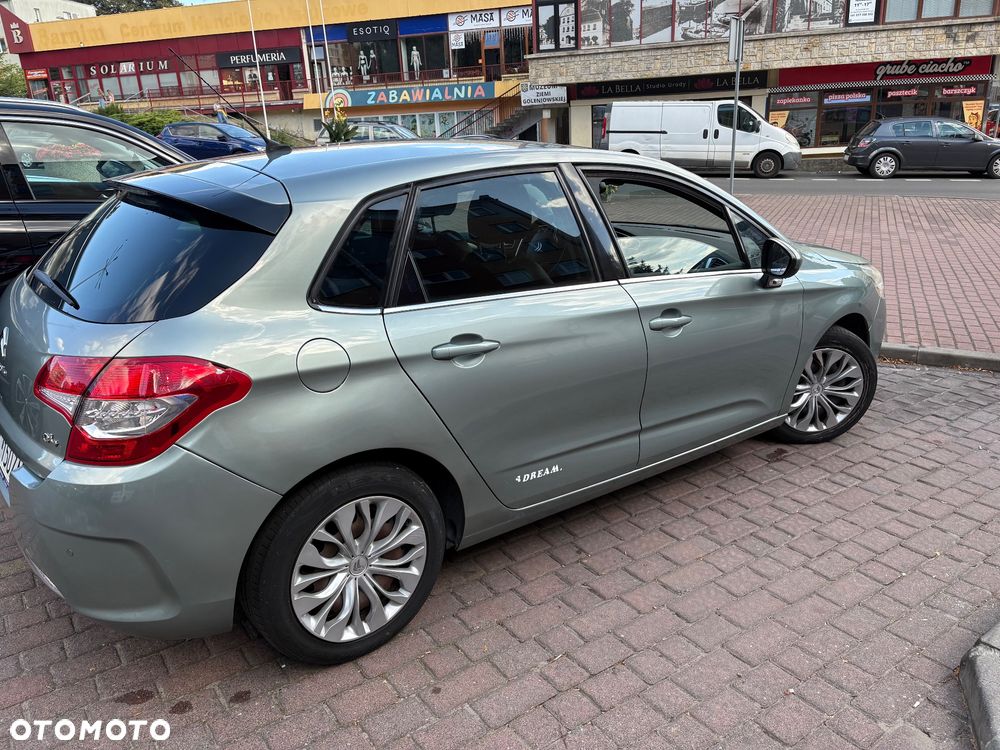Citroën C4 VTi 120 Exclusive - 4