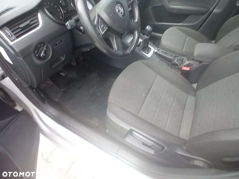 Skoda Octavia 1.6 TDI Ambition - 10