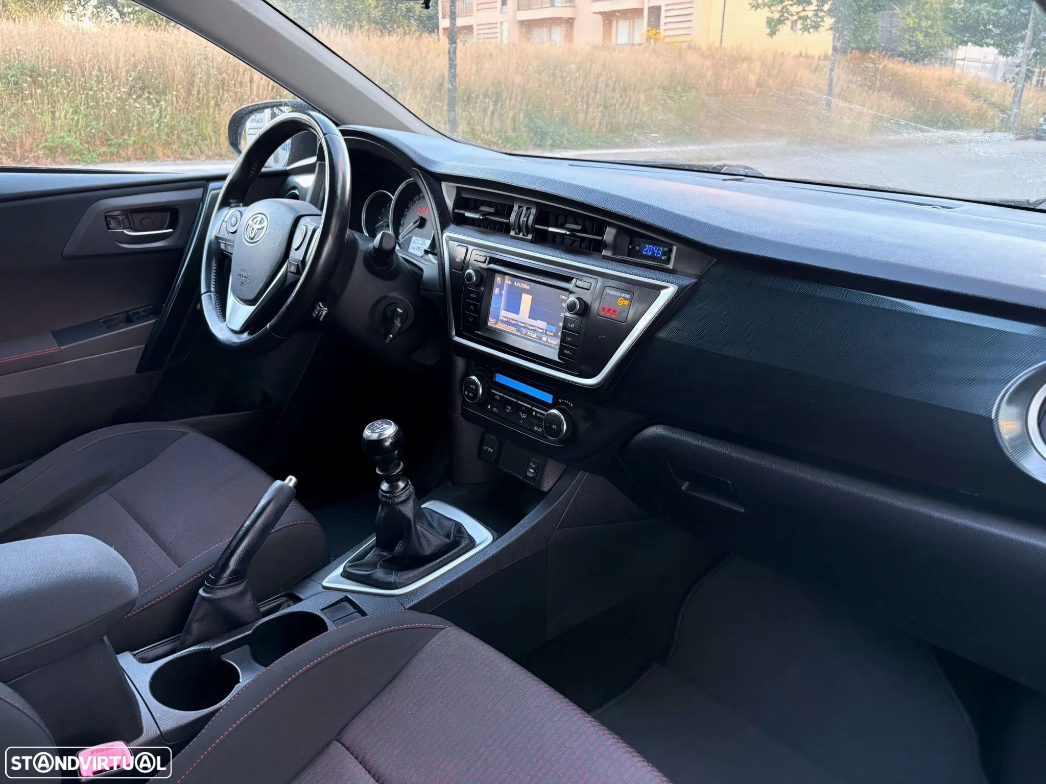 Toyota Auris Touring Sports 1.4 D-4D Comfort+Pack Sport - 13