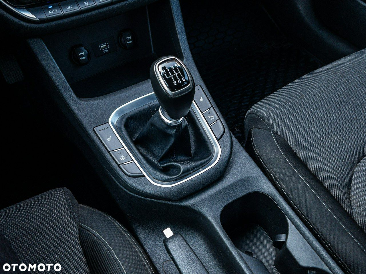 Hyundai i30 - 24