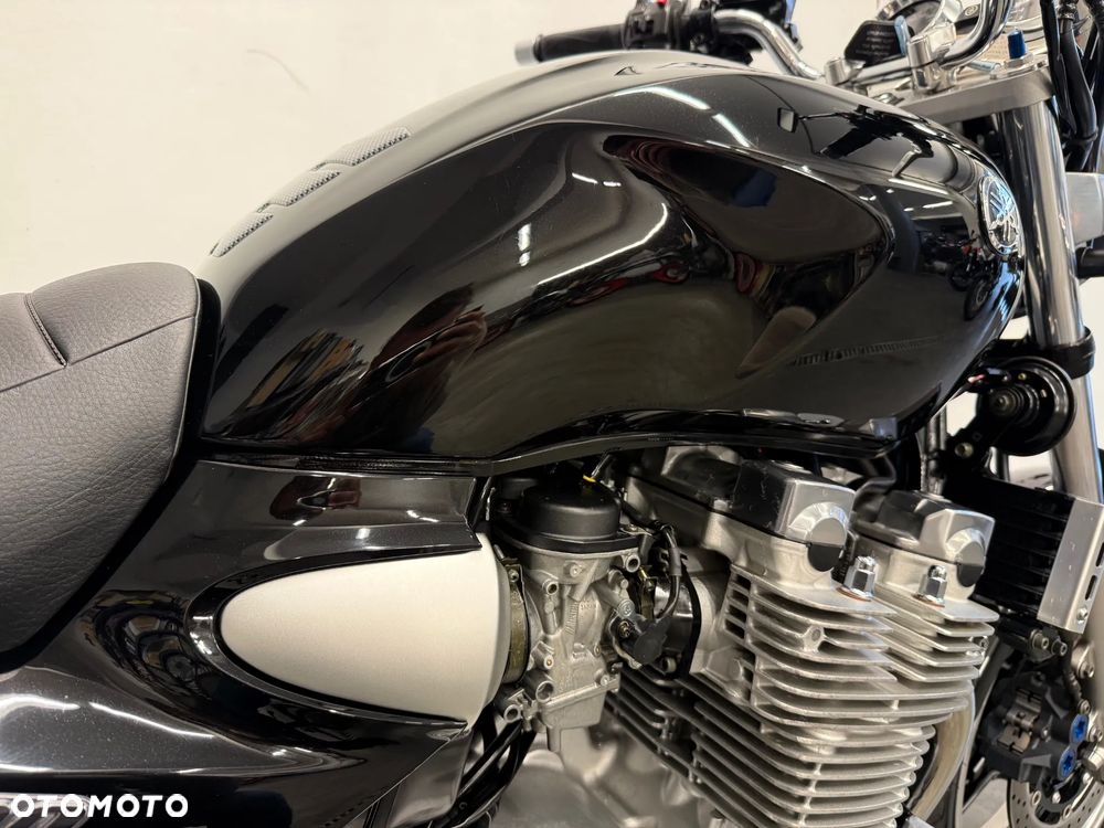 Yamaha XJR - 29