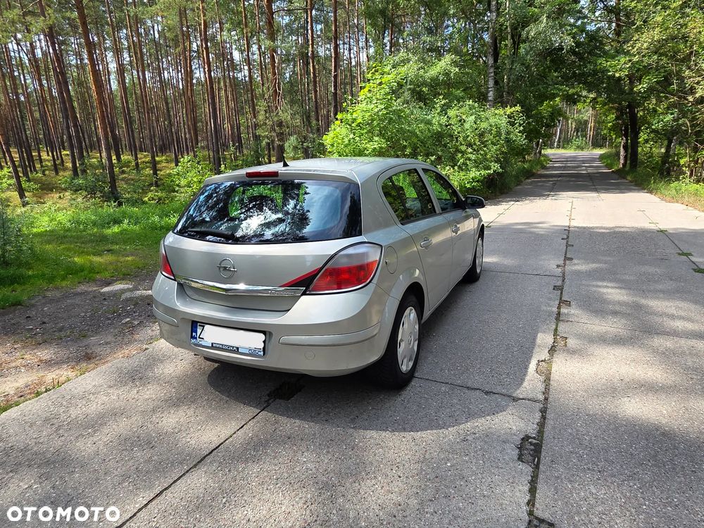 Opel Astra 1.6 Elegance Easytronic - 3