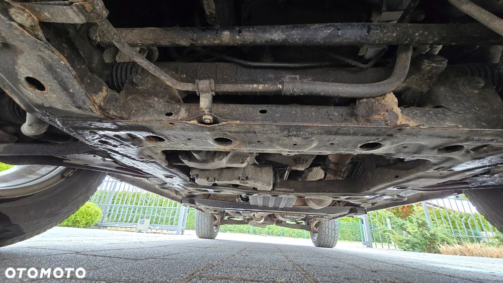 Suzuki Grand Vitara 2.0 - 9