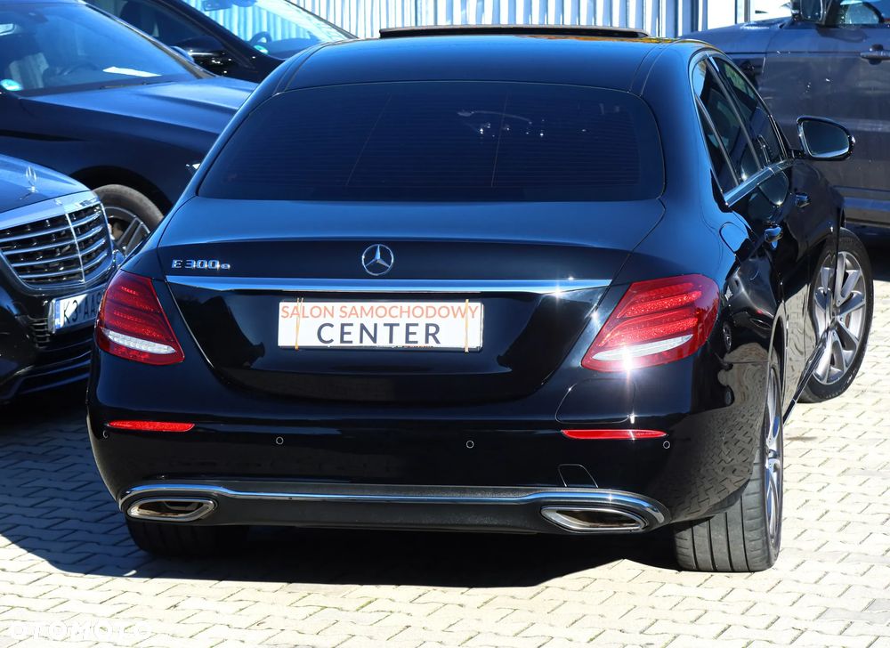 Mercedes-Benz Klasa E 300 9G-TRONIC Avantgarde - 31