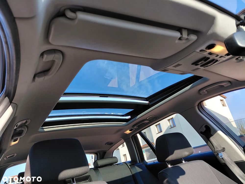BMW Seria 3 320d DPF Edition Sport - 6