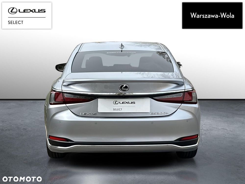 Lexus ES 300h Business Edition - 4
