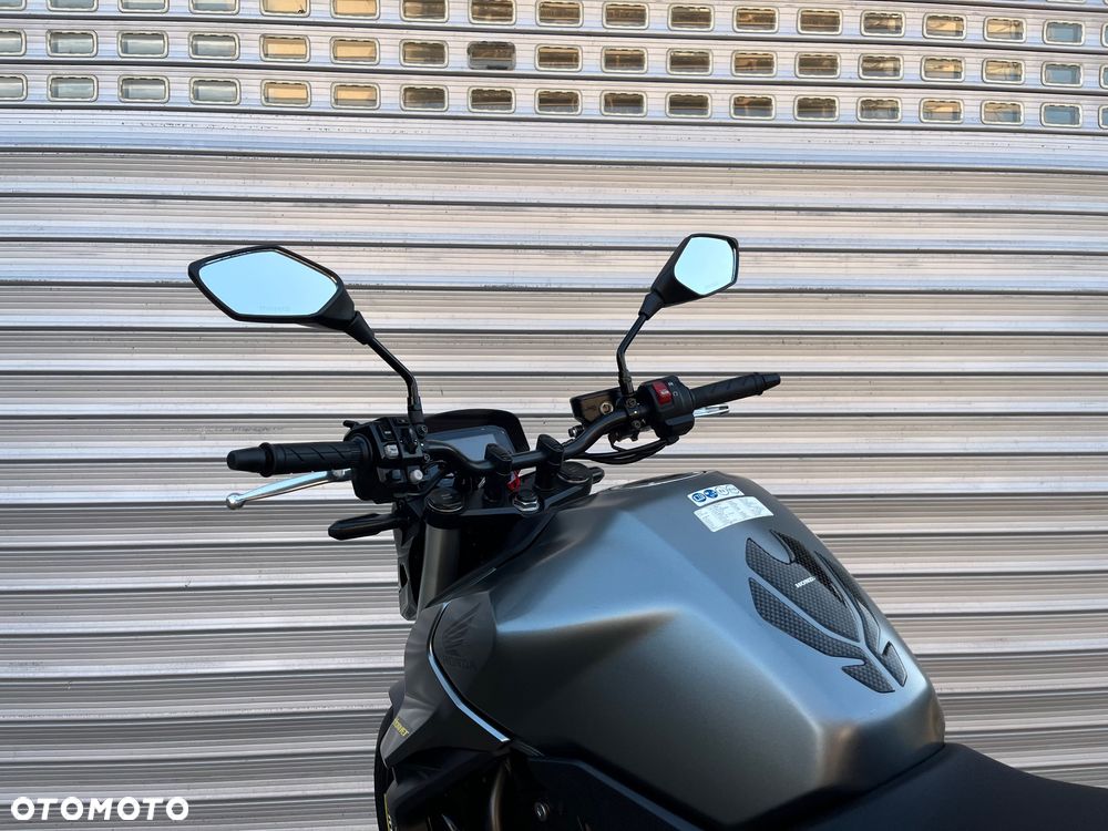 Honda Hornet - 32