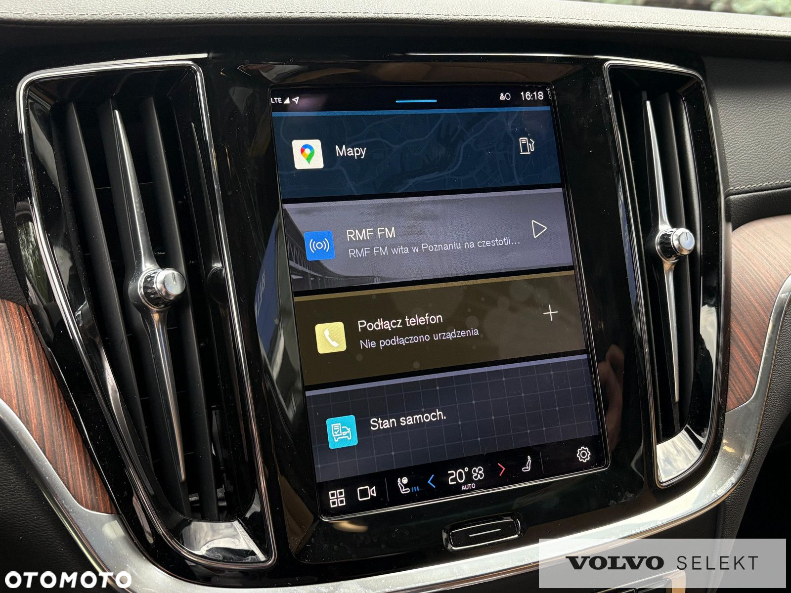 Volvo V60 Cross Country - 20