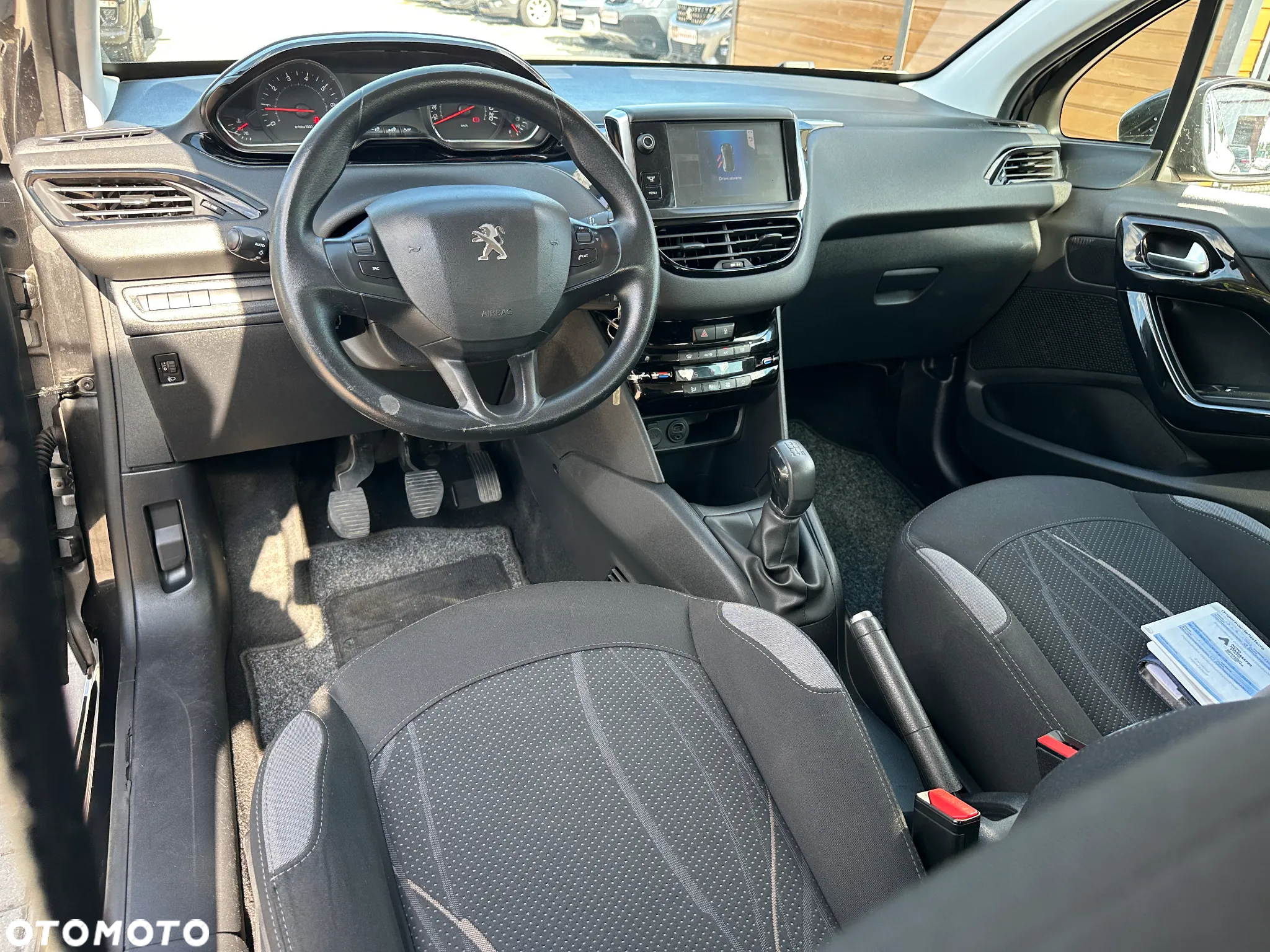 Peugeot 208 - 7