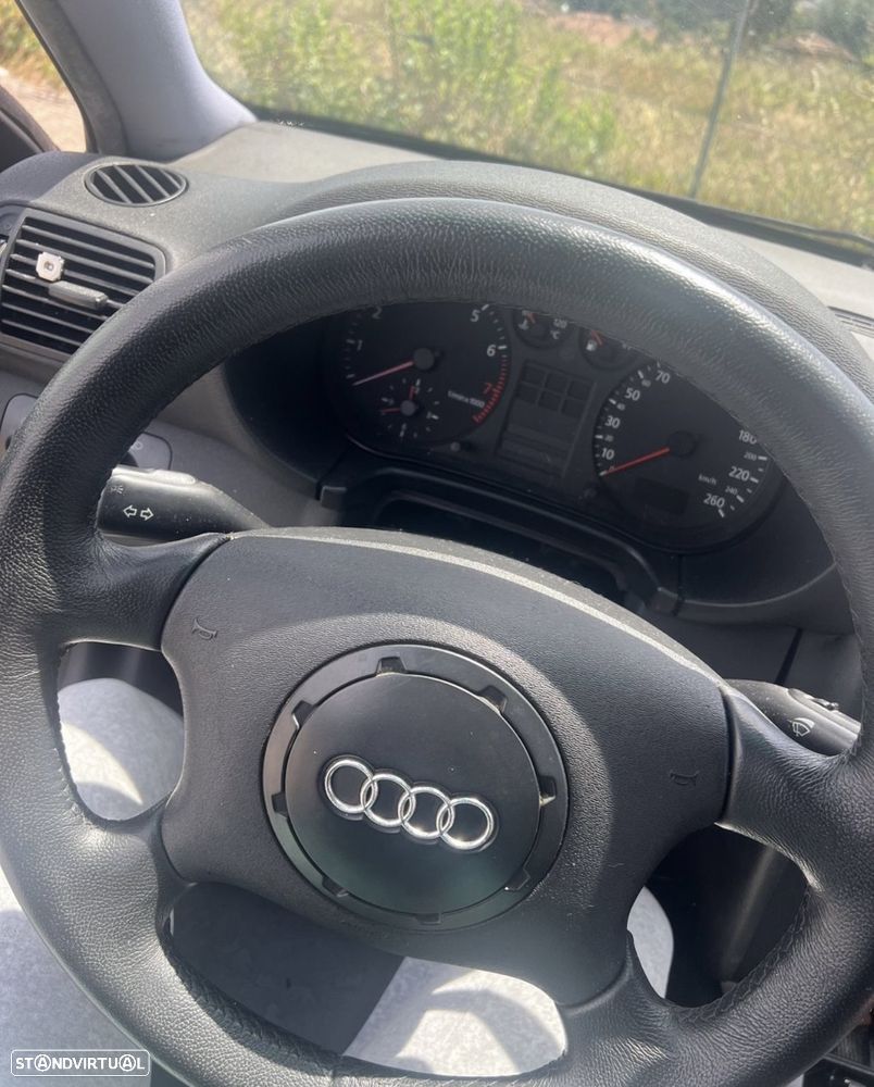 Audi A3 1.6 - 4
