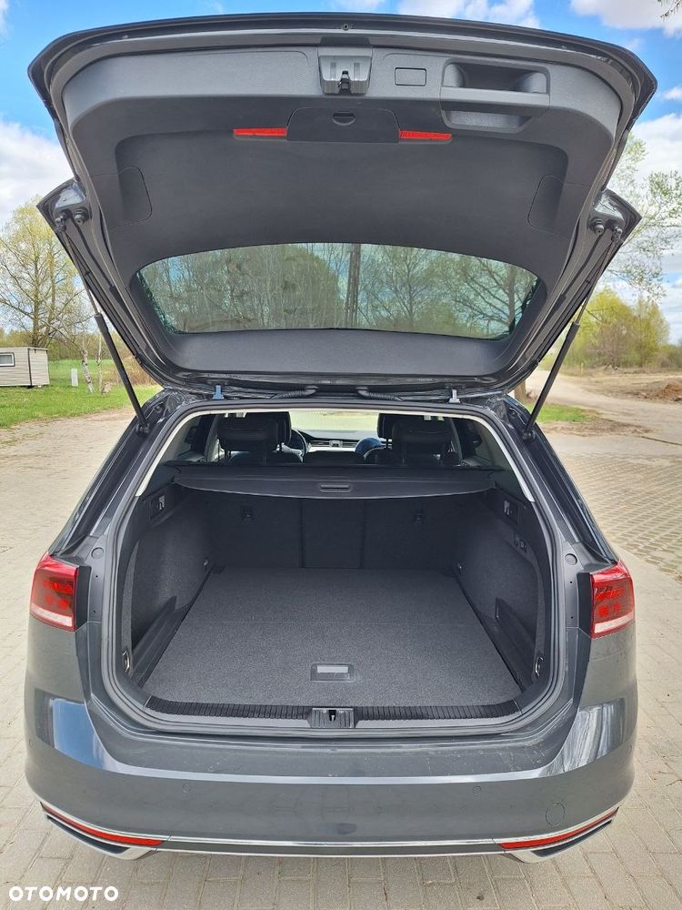 Volkswagen Passat 2.0 TDI SCR DSG Elegance - 10