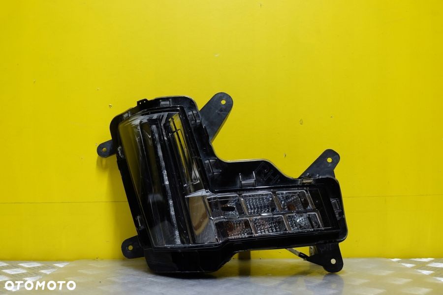 CADILLAC ESCALADE 2015- HALOGEN LAMPA LED DRL PRAWA - 1