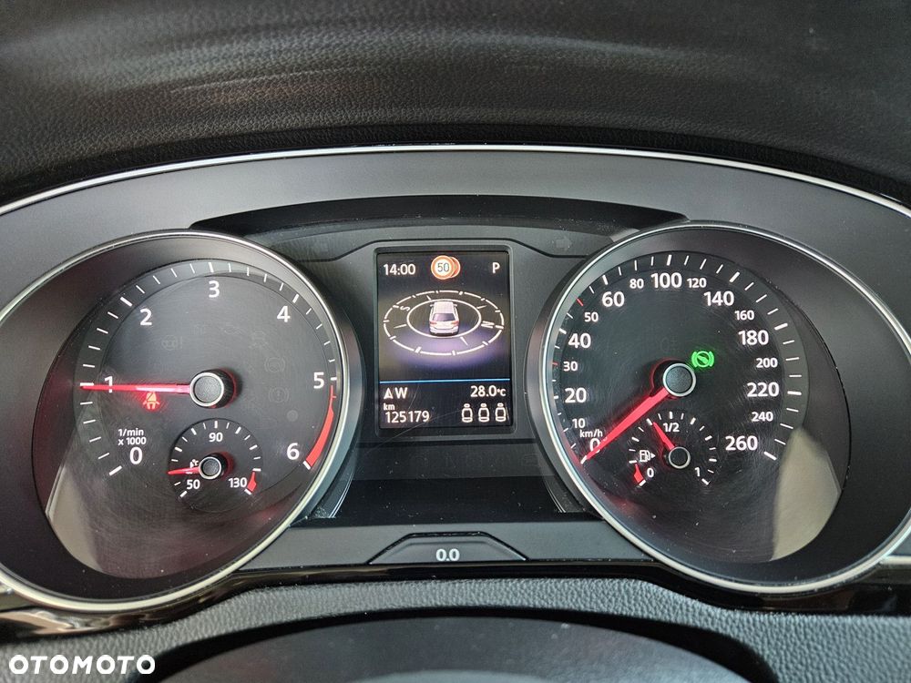 Volkswagen Passat 2.0 TDI EVO Business DSG - 17