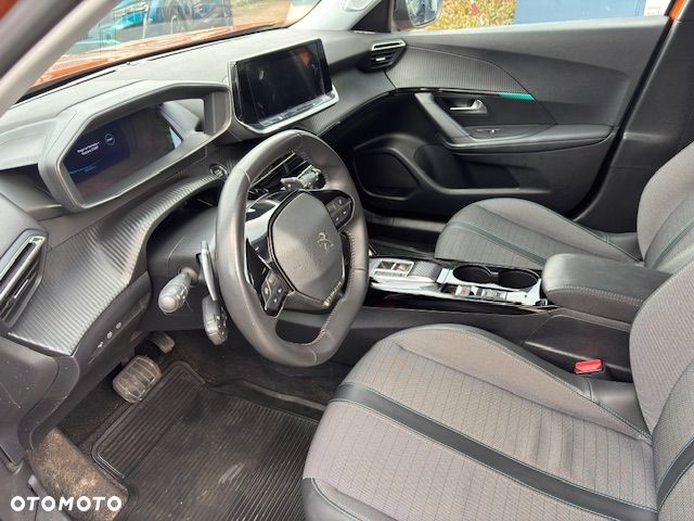 Peugeot 2008 1.2 PureTech Allure Pack S&S EAT8 - 16