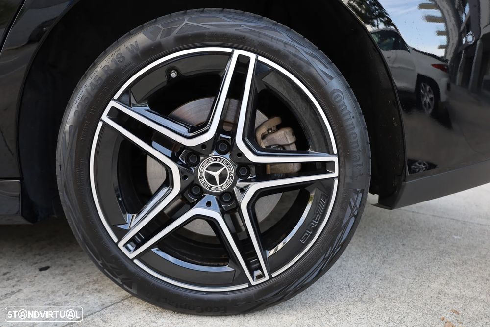 Mercedes-Benz CLA 250 e Shooting Brake AMG Line - 2