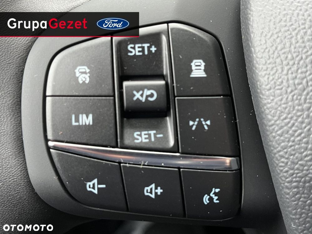 Ford Tourneo Courier - 12