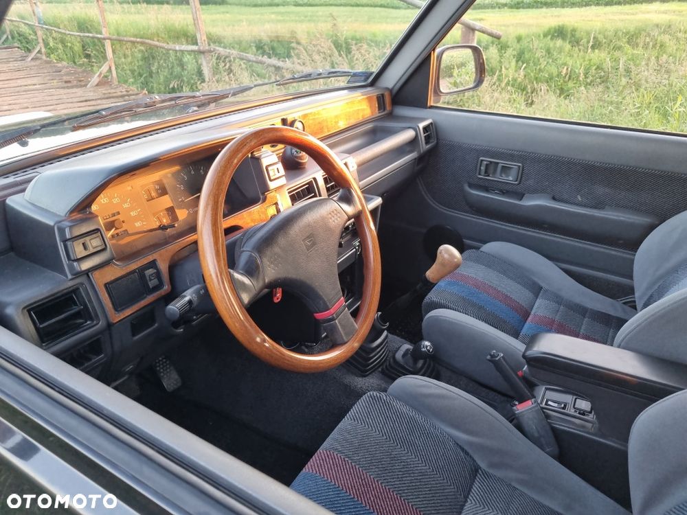 Daihatsu Feroza - 8