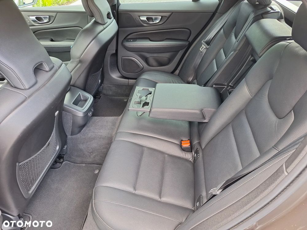 Volvo V60 B4 D Inscription - 17