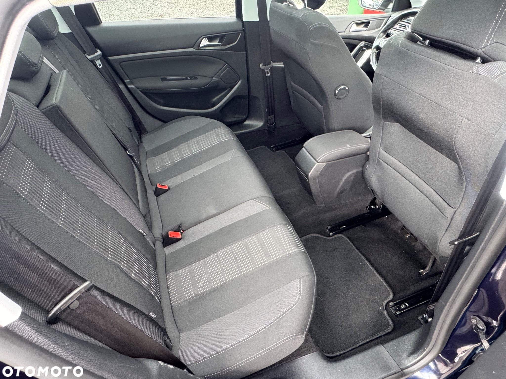 Peugeot 308 1.2 PureTech Allure S&S - 28