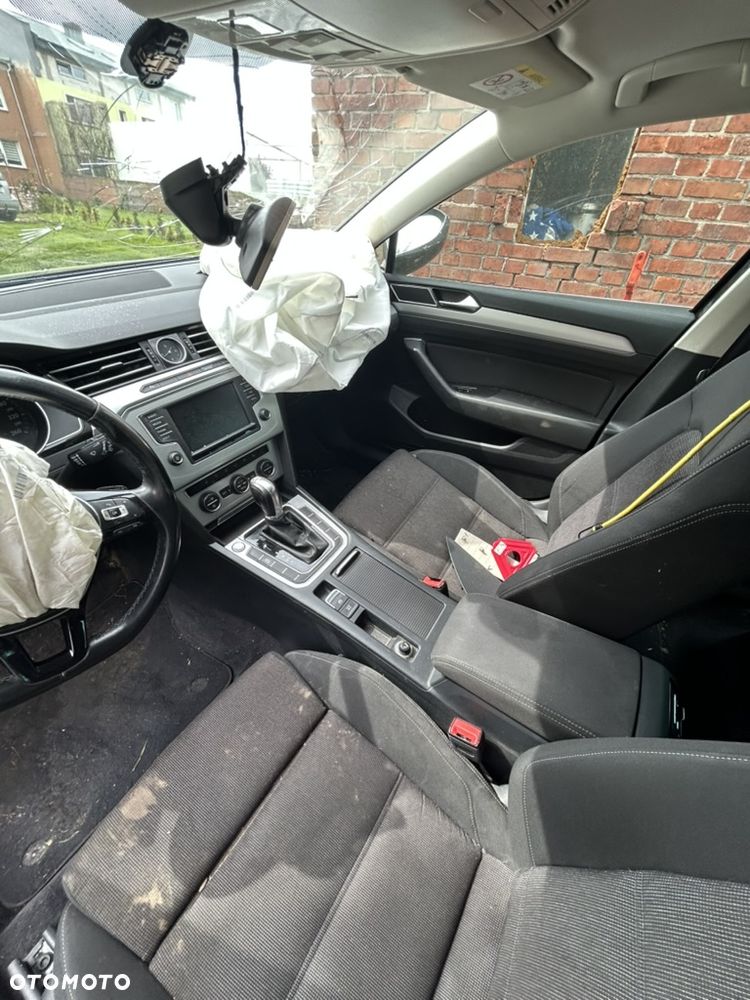 Volkswagen Passat 2.0 TDI BMT Comfortline DSG - 10