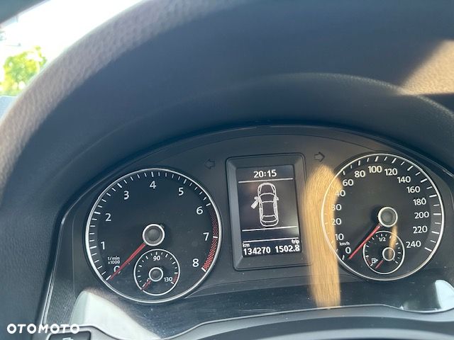 Volkswagen Jetta 1.6 Trendline - 17