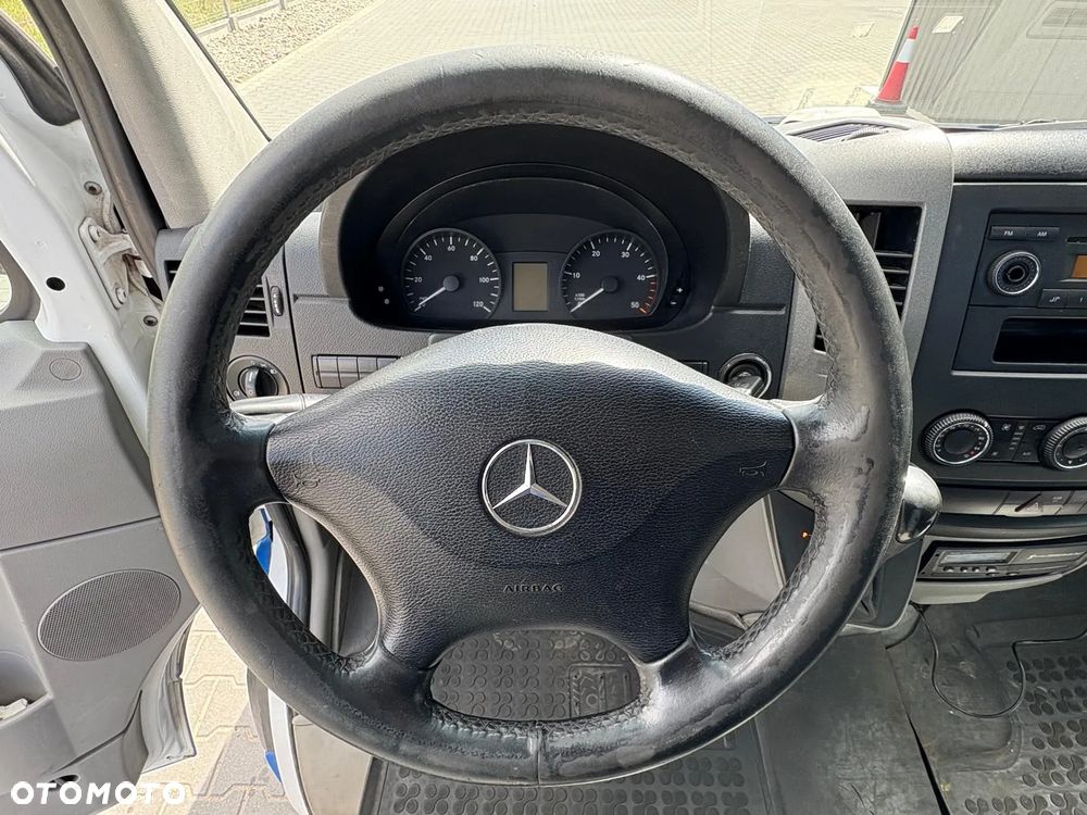 Mercedes-Benz Sprinter - 21