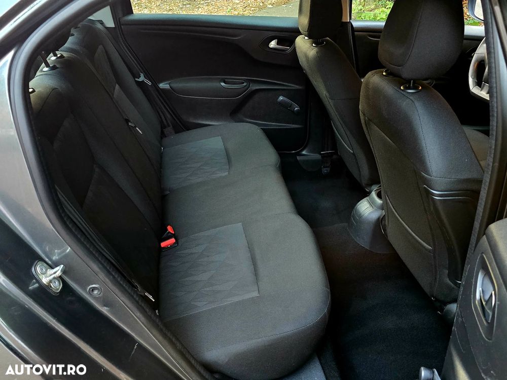 Citroën C-Elysée PureTech Attraction - 9