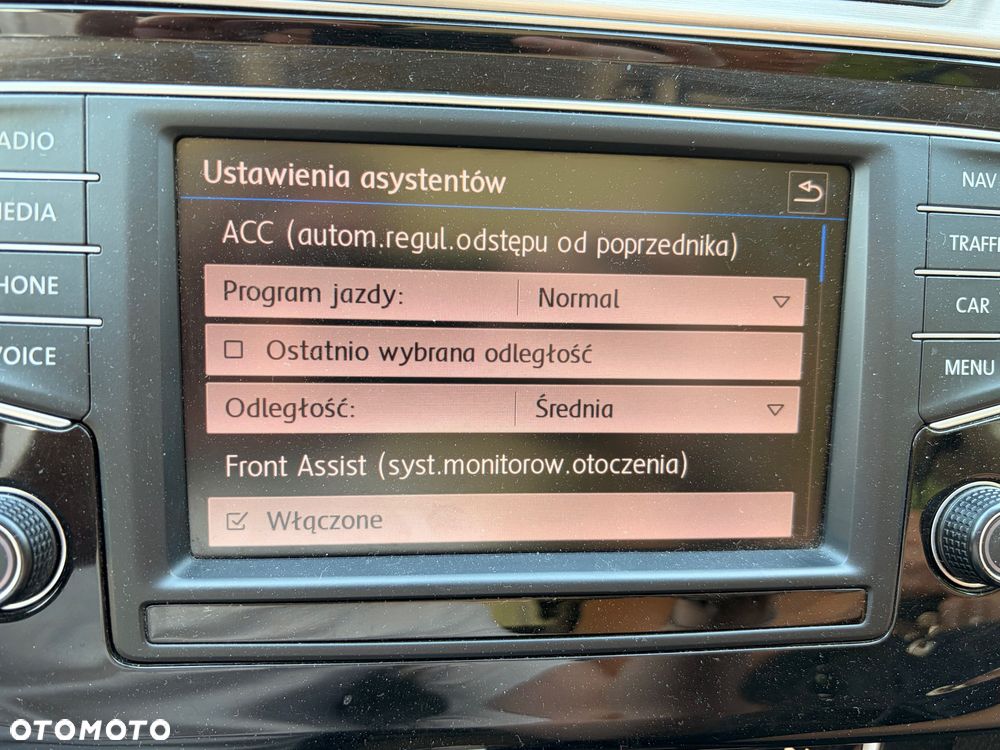 Volkswagen Passat 2.0 TDI (BlueMotion Technology) DSG Highline - 14