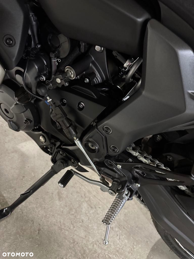 Yamaha R7 - 5