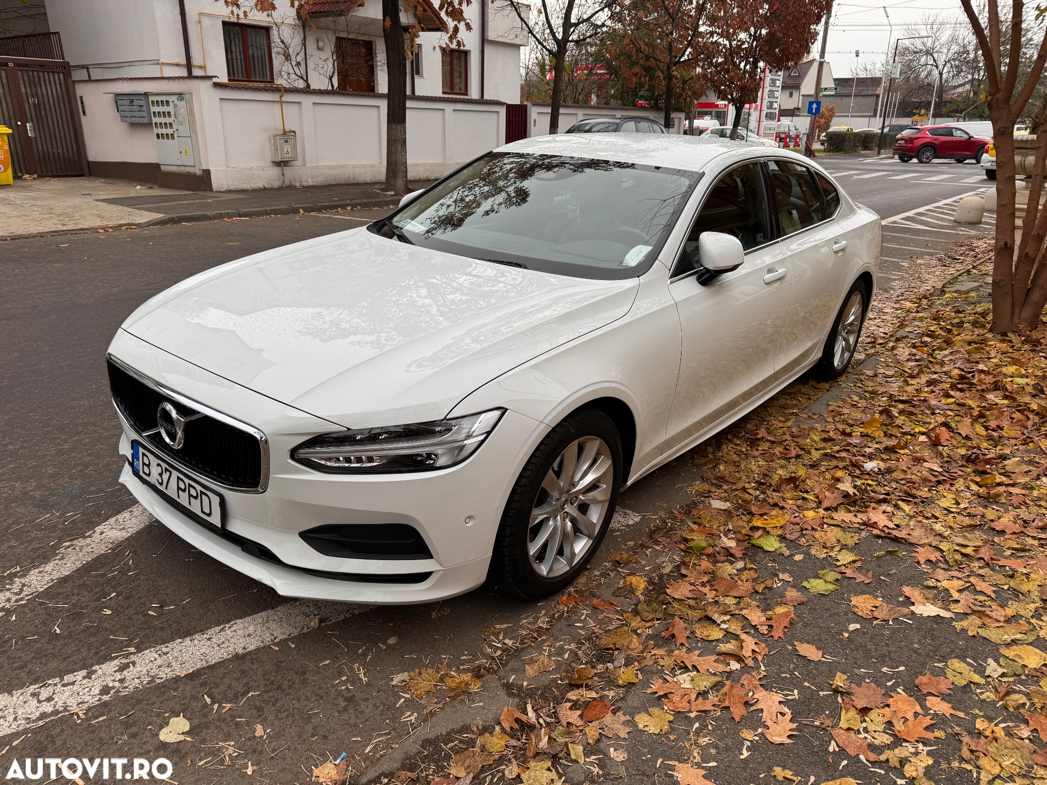 Volvo S90 D5 AWD Geartronic Momentum - 3