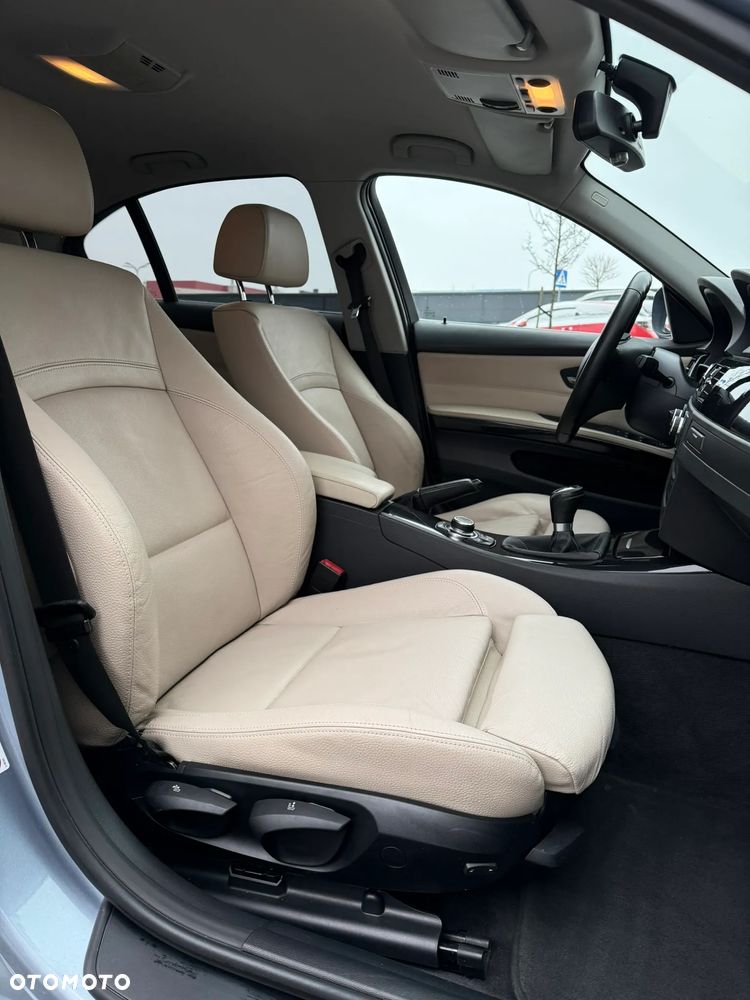 BMW Seria 3 320d Efficient Dynamics Edition - 31