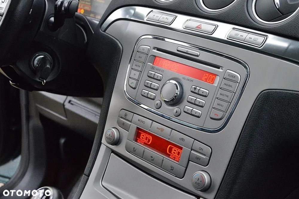Ford S-Max 2.0 Titanium - 18