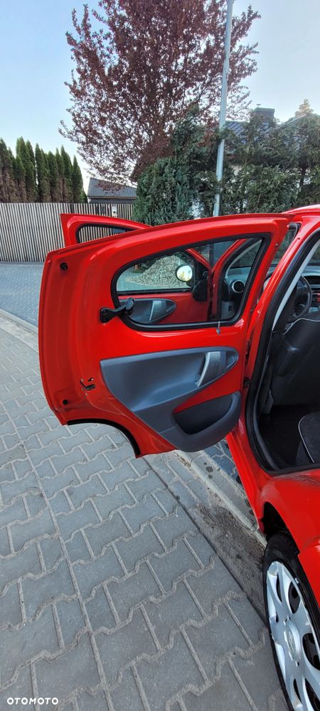 Peugeot 107 1.0 Trendy - 26