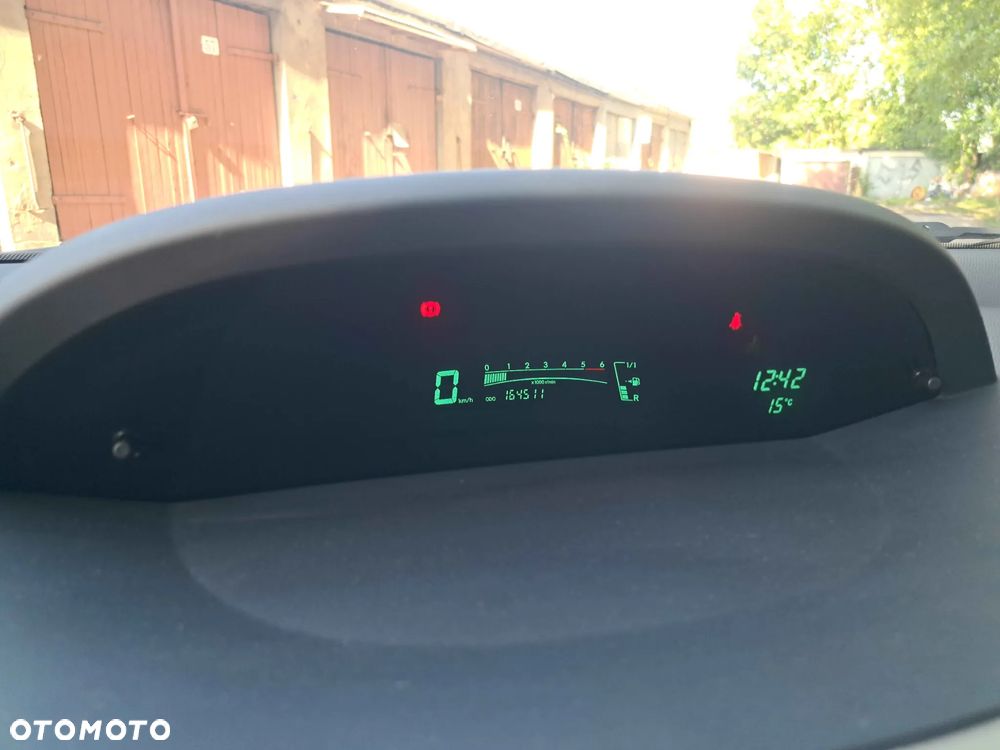 Toyota Yaris - 22