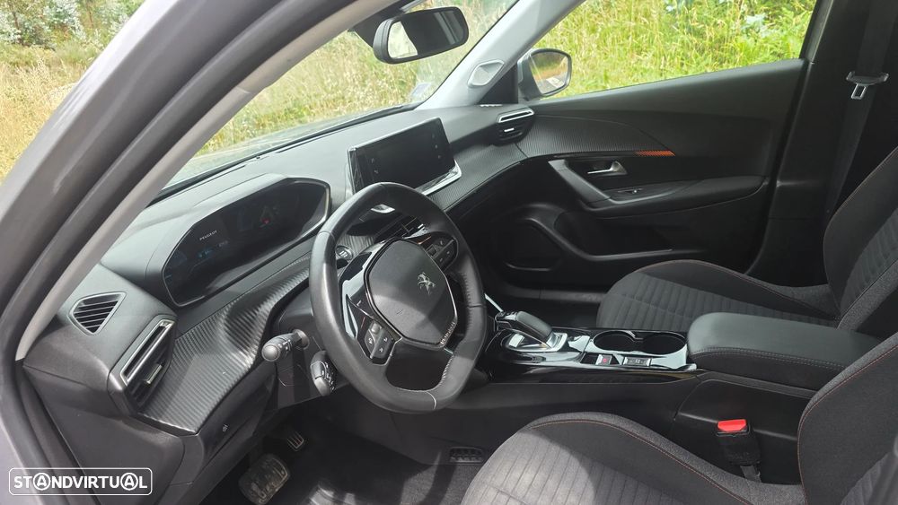 Peugeot e-2008 Allure Pack - 8
