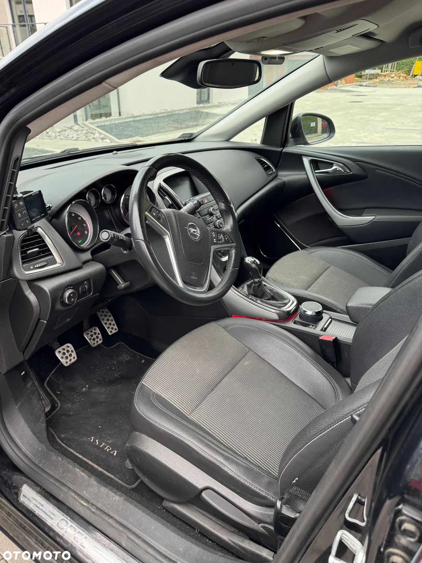Opel Astra IV 1.4 T Cosmo - 4