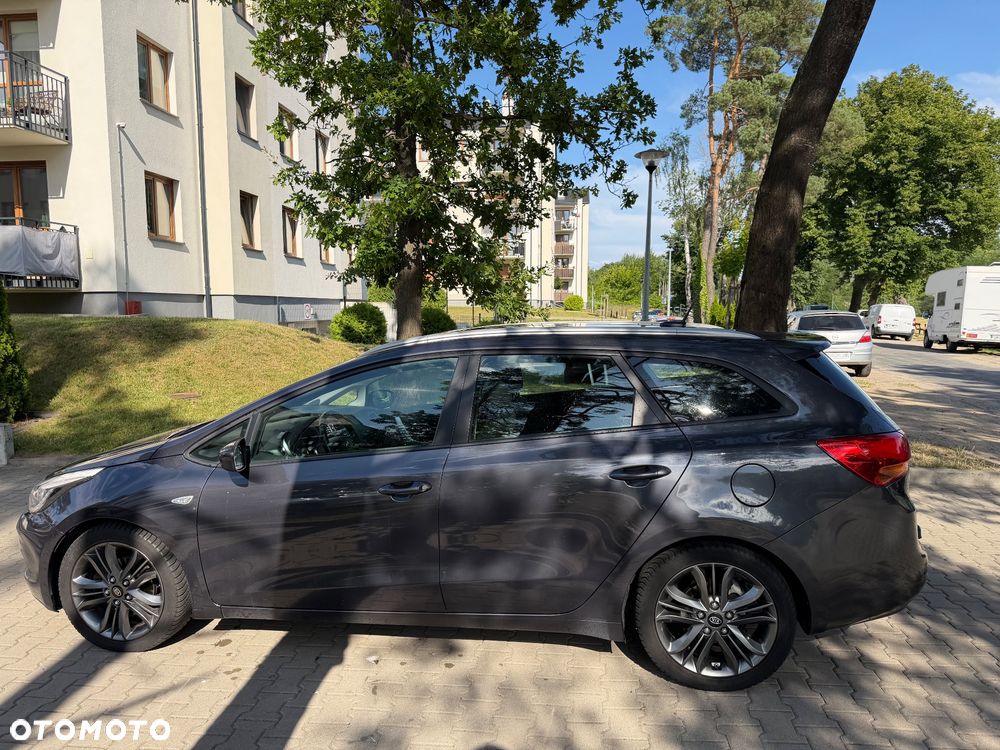 Kia Ceed - 14