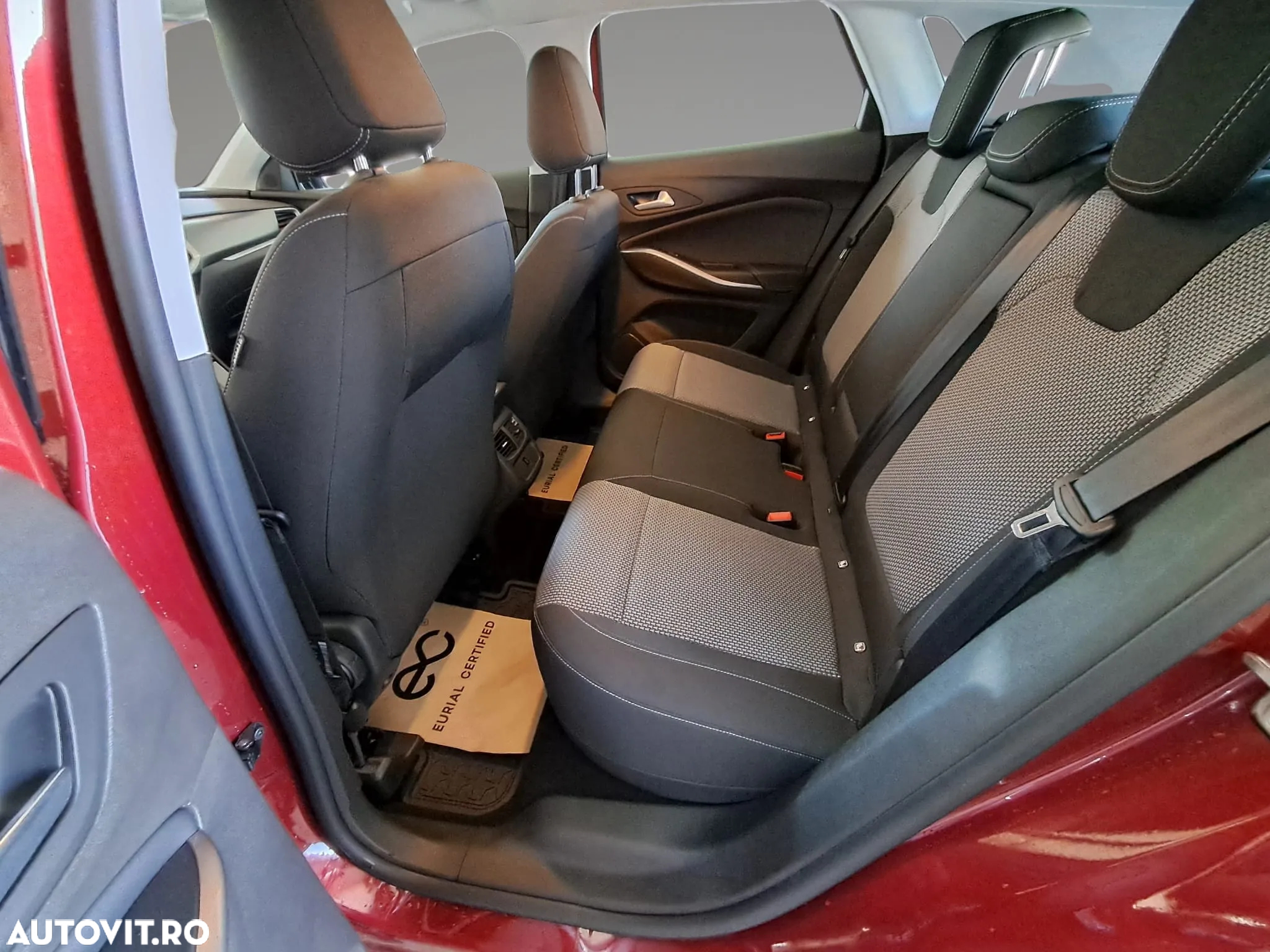 Opel Grandland X 1.6 Turbo PHEV AT8 START/STOP GLX - 6