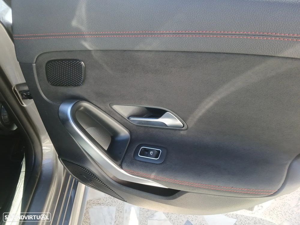 Mercedes-Benz CLA 180 d Shooting Brake AMG Line Aut. - 23