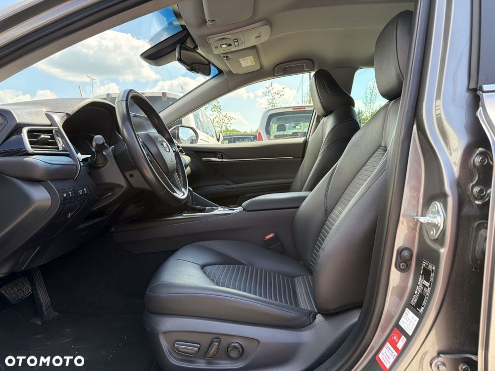 Toyota Camry 2.5 Hybrid Prestige CVT - 9